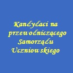 Na niebieskim tle żółty napis Kandydaci na przewodniczącego Samorządu Uczniowskiego